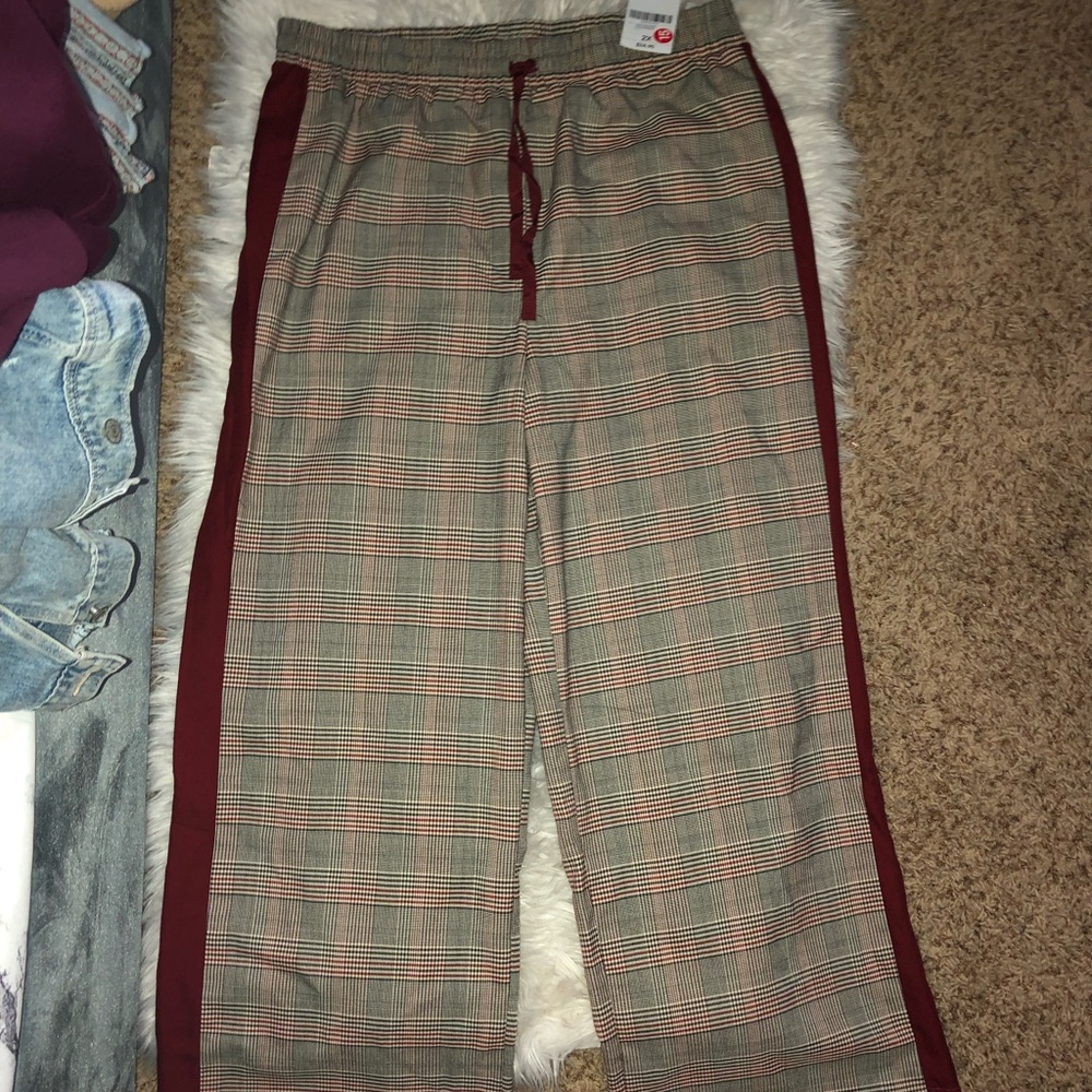Wide leg pants